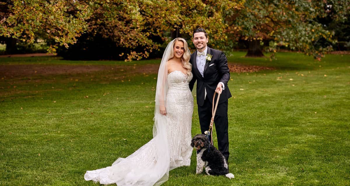 https://www.pawzandme.com.au/wp-content/uploads/2023/01/Dog-wedding-photos-ideas-1200x640.jpg